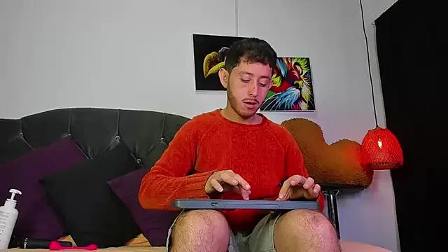 louis_bcasta1 from StripChat is Freechat
