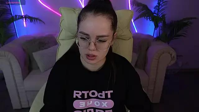 Check-out the world of girls and talk with our steaming hot slutz, bringing your desired characters to life with authentic apparel and cam streams.