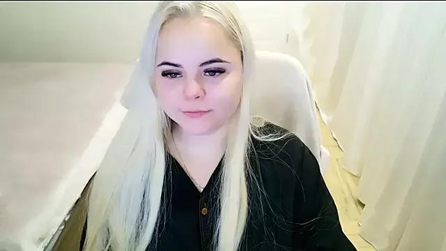 lovely-eyes from StripChat is Freechat