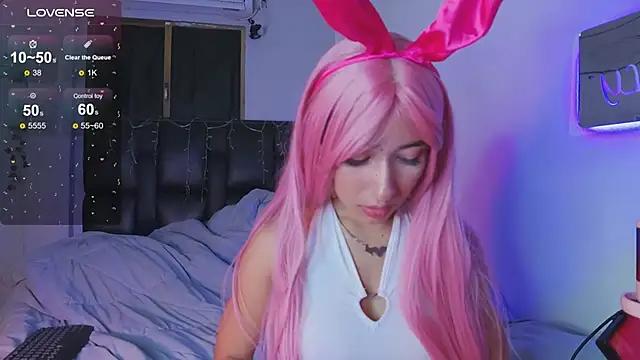 Check-out the world of girls and talk with our steaming hot slutz, bringing your desired characters to life with authentic apparel and cam streams.