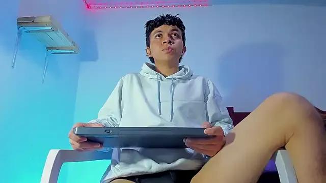 Check-out the world of girls and talk with our steaming hot slutz, bringing your desired characters to life with authentic apparel and cam streams.