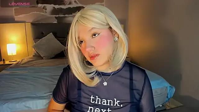 Check-out the world of girls and talk with our steaming hot slutz, bringing your desired characters to life with authentic apparel and cam streams.