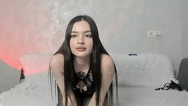 LuminaRaiss from StripChat is Freechat
