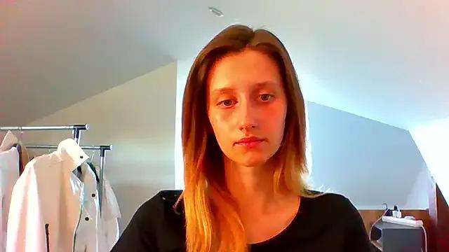 LUNA_delight from StripChat is Freechat
