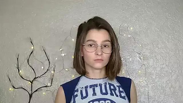 luna_Gharming from StripChat is Freechat