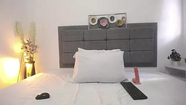 Luna_Sophy from StripChat is Freechat