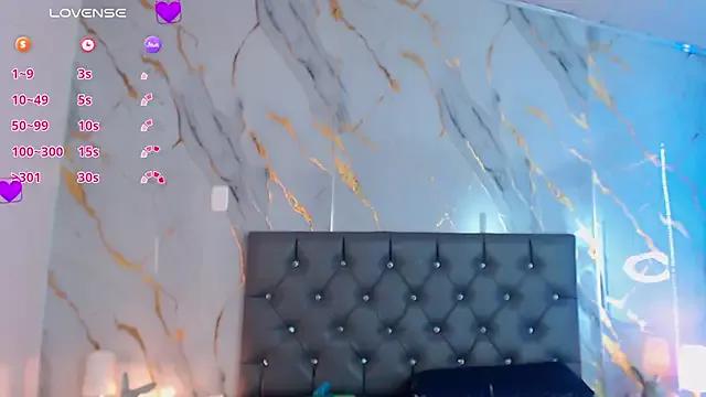 Lunaa_Moore from StripChat is Freechat