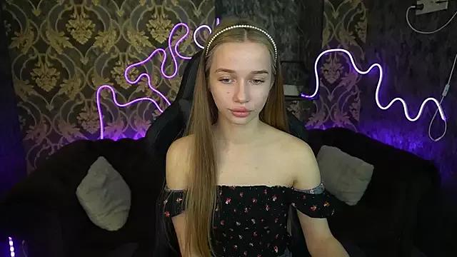 LunaaBliss from StripChat is Freechat