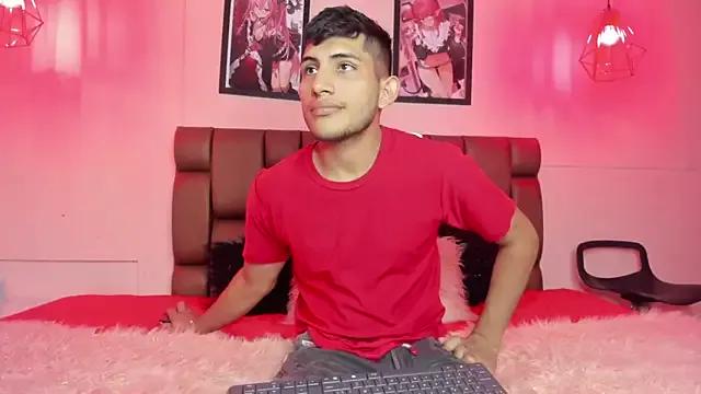lunaandaxell from StripChat is Freechat
