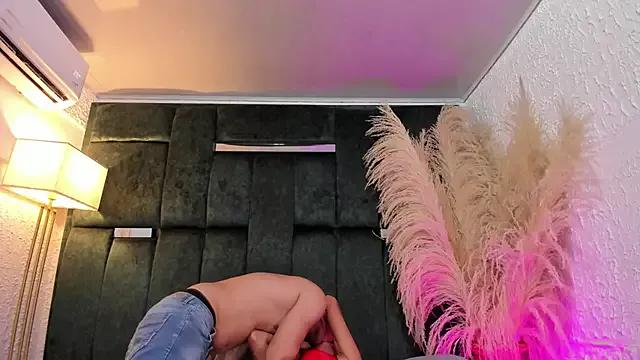 LunaBrian from StripChat is Freechat