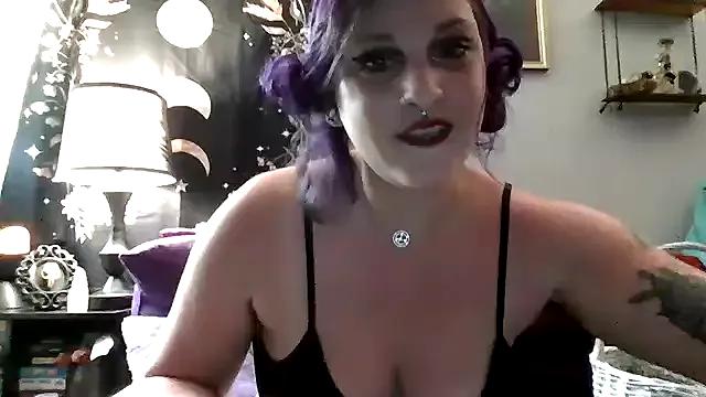 Check-out the world of girls and talk with our steaming hot slutz, bringing your desired characters to life with authentic apparel and cam streams.