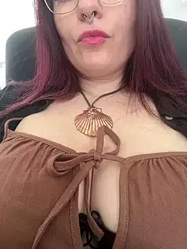Check-out the world of girls and talk with our steaming hot slutz, bringing your desired characters to life with authentic apparel and cam streams.