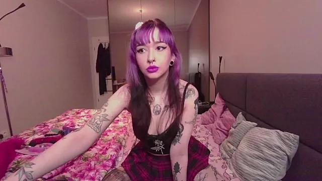 Check-out the world of girls and talk with our steaming hot slutz, bringing your desired characters to life with authentic apparel and cam streams.