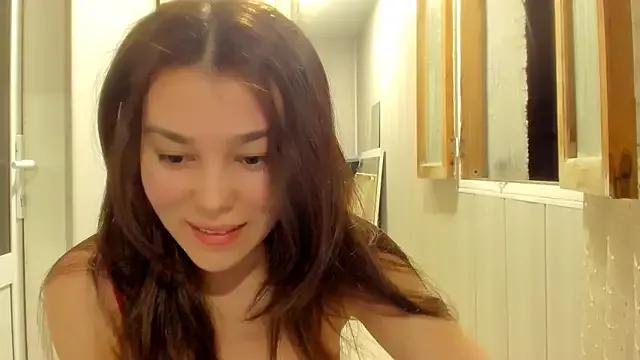 LunaXmii from StripChat is Freechat