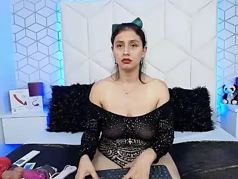 MadelineBeckert from StripChat is Freechat