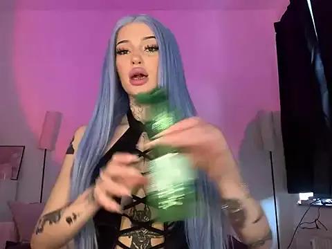 Photos of madelinexx from StripChat is Freechat