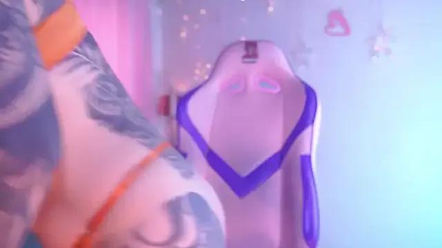 Madison_Mayer from StripChat is Freechat
