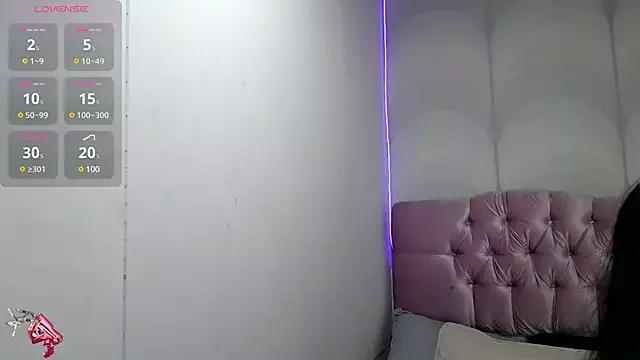 madison_oli from StripChat is Freechat