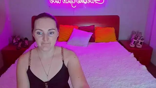 Check-out the world of girls and talk with our steaming hot slutz, bringing your desired characters to life with authentic apparel and cam streams.