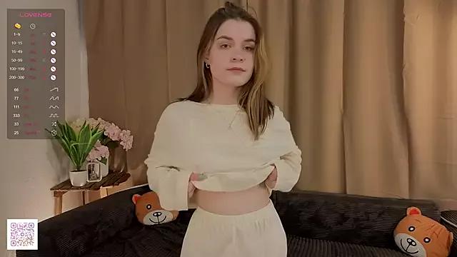 MariamCopp from StripChat is Freechat