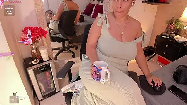Mariana_c1 from StripChat is Freechat