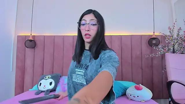 Check-out the world of girls and talk with our steaming hot slutz, bringing your desired characters to life with authentic apparel and cam streams.