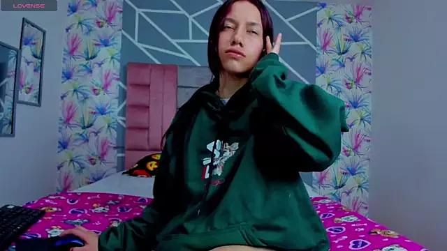 MarianaManson from StripChat is Freechat