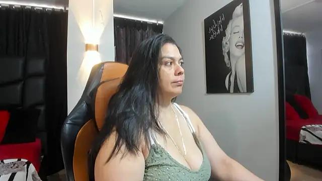 Check-out the world of girls and talk with our steaming hot slutz, bringing your desired characters to life with authentic apparel and cam streams.