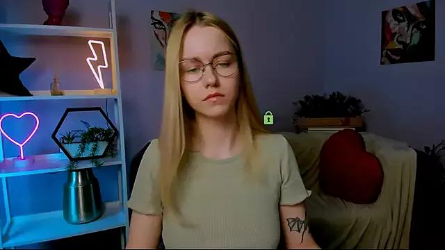 Check-out the world of girls and talk with our steaming hot slutz, bringing your desired characters to life with authentic apparel and cam streams.