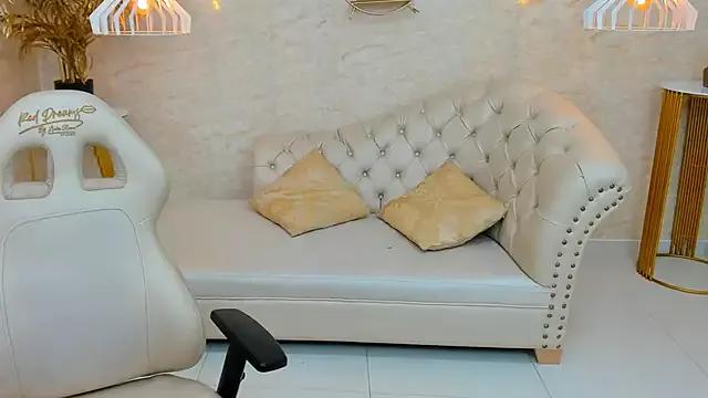 MARY_RESTLESS from StripChat is Freechat