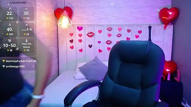 Check-out the world of girls and talk with our steaming hot slutz, bringing your desired characters to life with authentic apparel and cam streams.