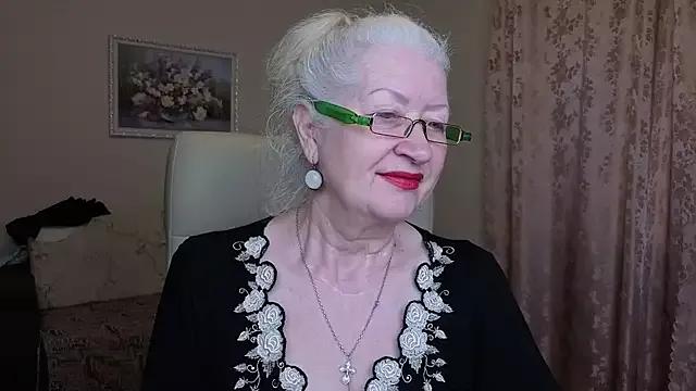 Maya_Mayflower from StripChat is Freechat
