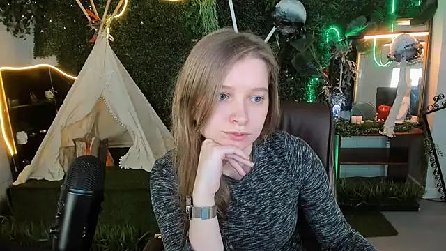 MayaSinabon from StripChat is Freechat