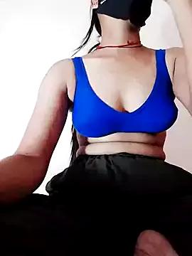 meenu_baby from StripChat is Freechat