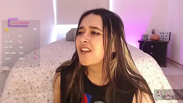 Check-out the world of girls and talk with our steaming hot slutz, bringing your desired characters to life with authentic apparel and cam streams.