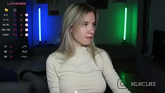 melanielwithu from StripChat is Freechat