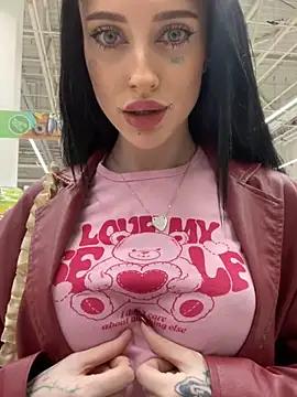 Check-out the world of girls and talk with our steaming hot slutz, bringing your desired characters to life with authentic apparel and cam streams.