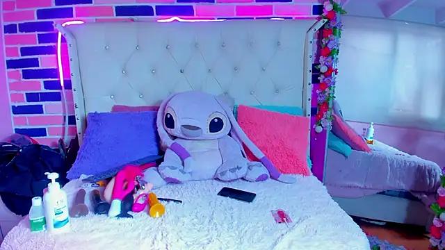 Check-out the world of girls and talk with our steaming hot slutz, bringing your desired characters to life with authentic apparel and cam streams.