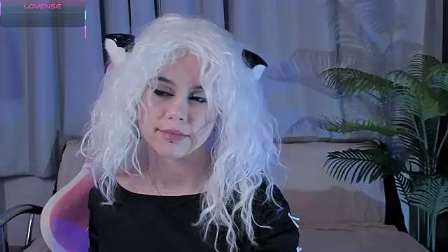 Check-out the world of girls and talk with our steaming hot slutz, bringing your desired characters to life with authentic apparel and cam streams.