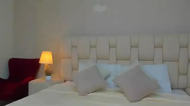 MiahWillson from StripChat is Freechat