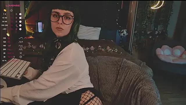Check-out the world of girls and talk with our steaming hot slutz, bringing your desired characters to life with authentic apparel and cam streams.