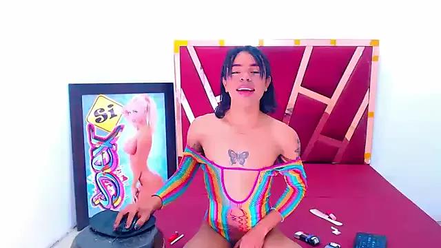 michell_play1_ from StripChat is Freechat