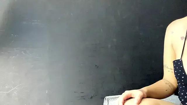 MichelleNixie from StripChat is Freechat