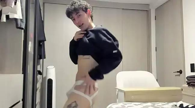 miketwink from StripChat is Freechat