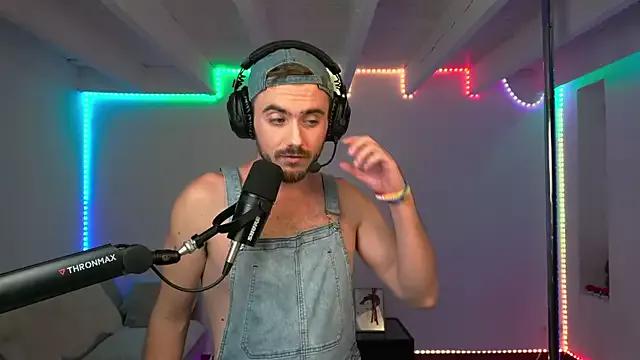 Check-out the world of girls and talk with our steaming hot slutz, bringing your desired characters to life with authentic apparel and cam streams.