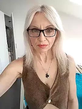 Check-out the world of girls and talk with our steaming hot slutz, bringing your desired characters to life with authentic apparel and cam streams.