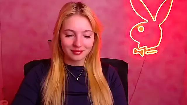 Milka_kiss_ from StripChat is Freechat
