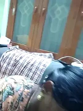 milkee143 from StripChat is Freechat
