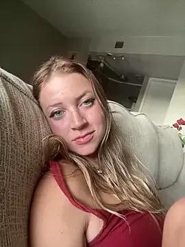 molly_witha_chance from StripChat is Freechat