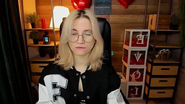 Check-out the world of girls and talk with our steaming hot slutz, bringing your desired characters to life with authentic apparel and cam streams.